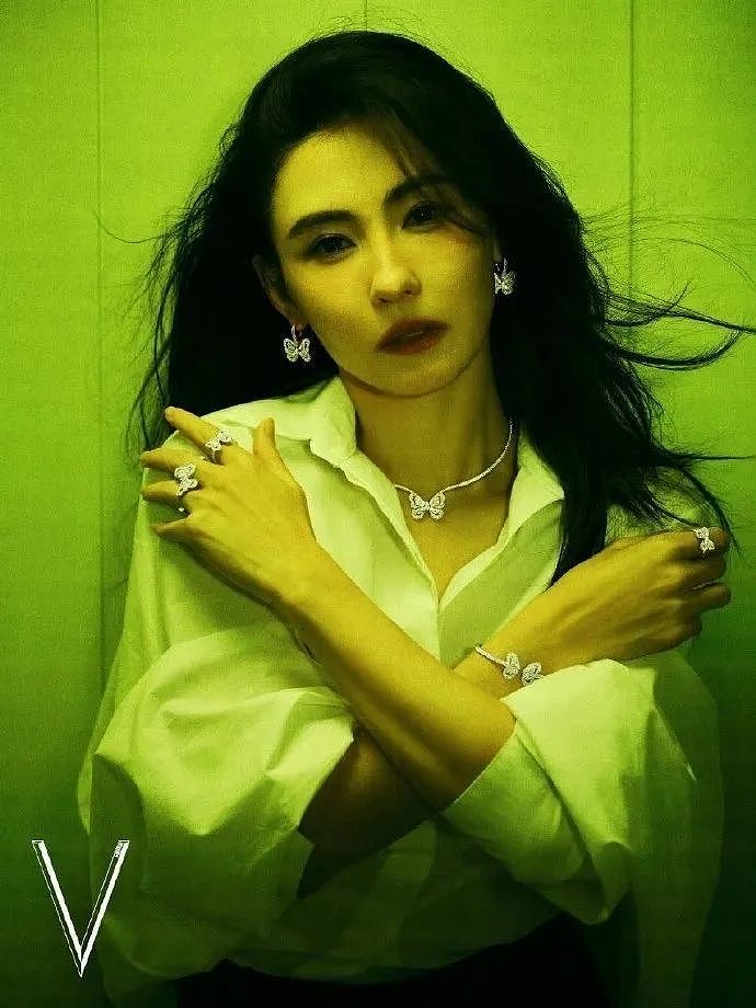张柏芝身穿豹纹装，时隔26年再现我养你名场面！烈焰红唇太抢镜（组图） - 8
