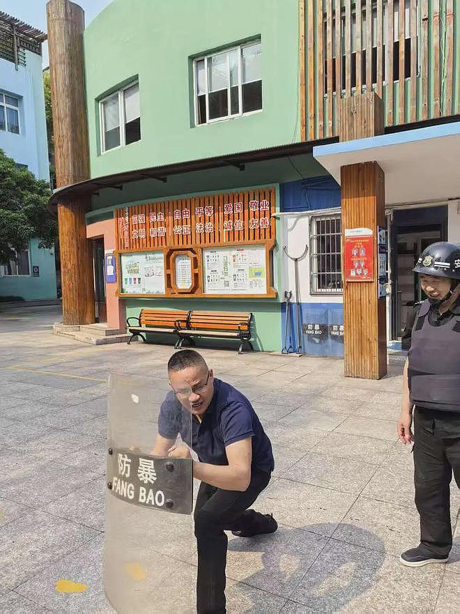 42岁退役武警勇救落水男童不幸身亡，家中小女儿才8岁（组图） - 2