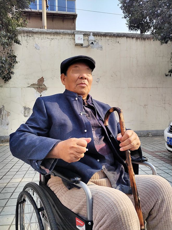 亿万富豪父子“股权争夺战”后续：父亲起诉长子要求撤销股权转让协议，一审被驳回（组图） - 2