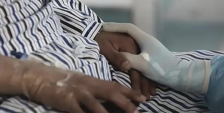 全身溃烂生不如死,丧失生育功能,武汉首批新冠患者如今结局如何(组图) - 24