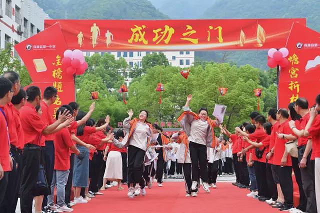 中国高中生恢复周末双休日为何阻力重重（组图） - 4