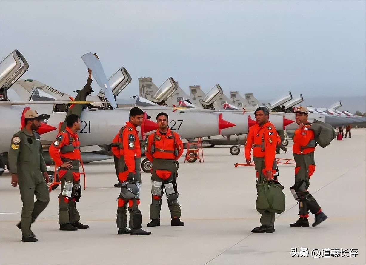 谁更强？巴铁空军眼中的中印战机飞行员水平（组图） - 10