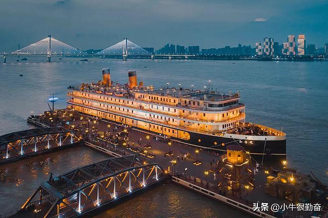 武汉五一游客暴涨12倍！这座工业城如何逆袭成“顶流”？（组图） - 4