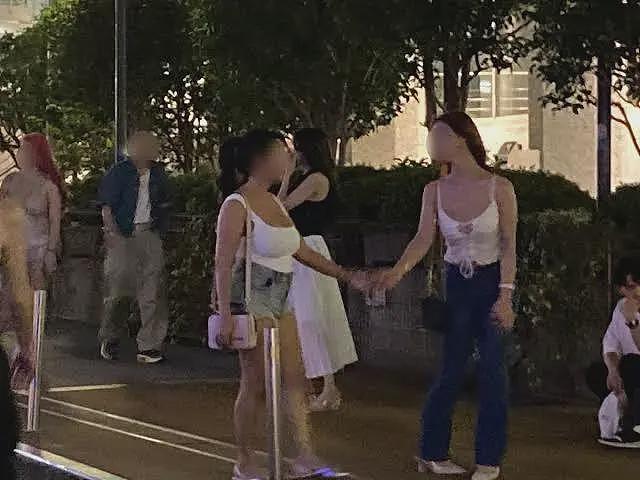 站壁——走壁：樱花妹躲警察，下海卖春竟出新招（组图） - 9