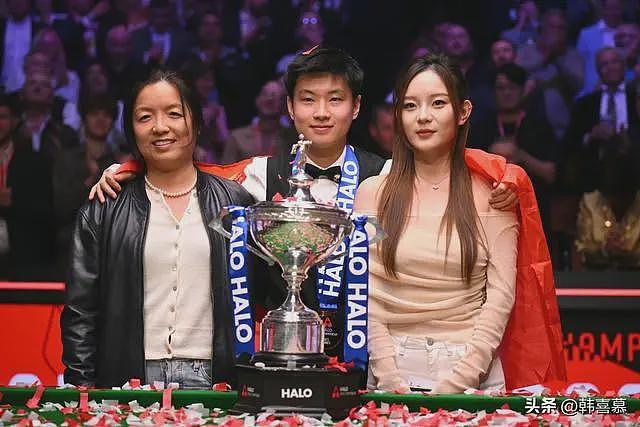 赵心童斯诺克夺冠引关注,其女友身份曝光:英国华裔,低谷期前女友分手,父母实力雄厚(组图) - 5