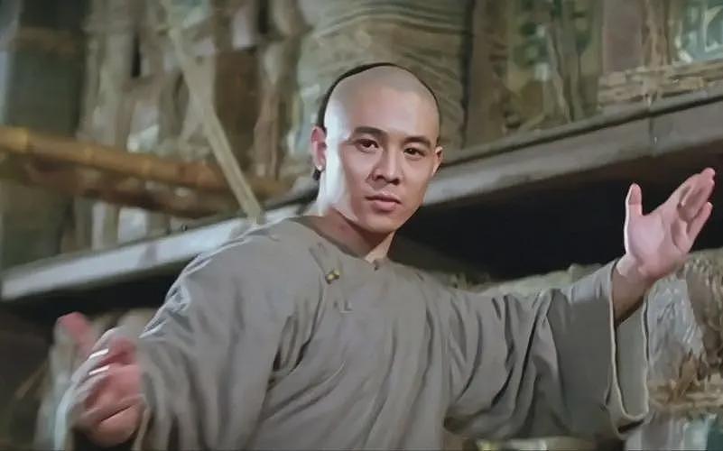 1999年李连杰迎娶利智，港媒10字嘲讽：情义千斤，不敌胸脯四两（组图） - 16