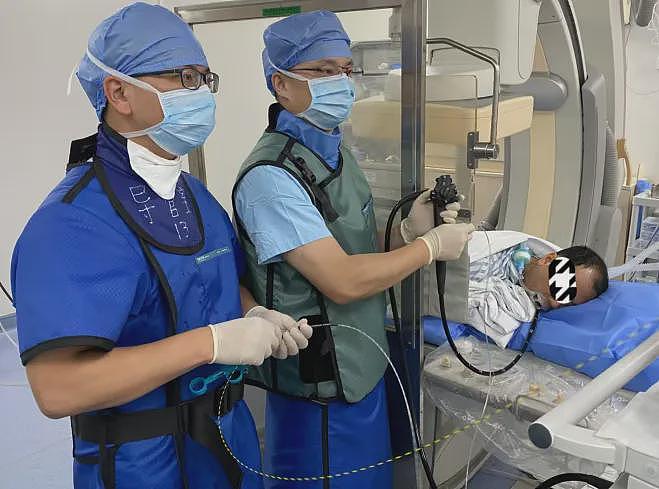 男子腹痛难忍，密密麻麻的虫子堵住了胆管！医生紧急提醒（组图） - 3