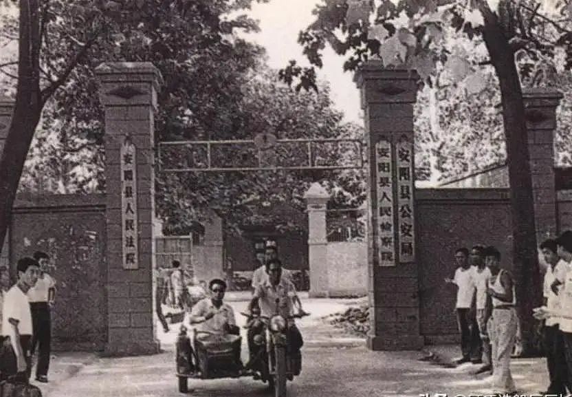 河南万人公审现场，恶魔刘国胜被当众枪决，变态程度常人无法想象（组图） - 9