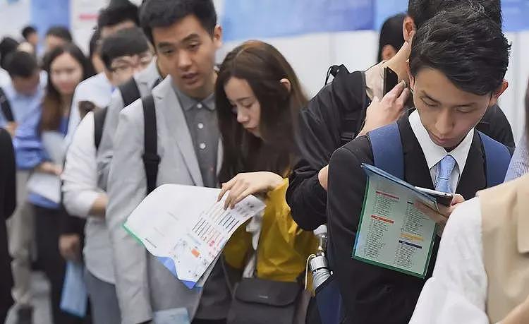 虚假繁荣？五一假期各地景区人山人海，为什么大家却不愿意花钱？（组图） - 21