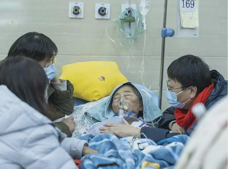 全身溃烂生不如死,丧失生育功能,武汉首批新冠患者如今结局如何(组图) - 11