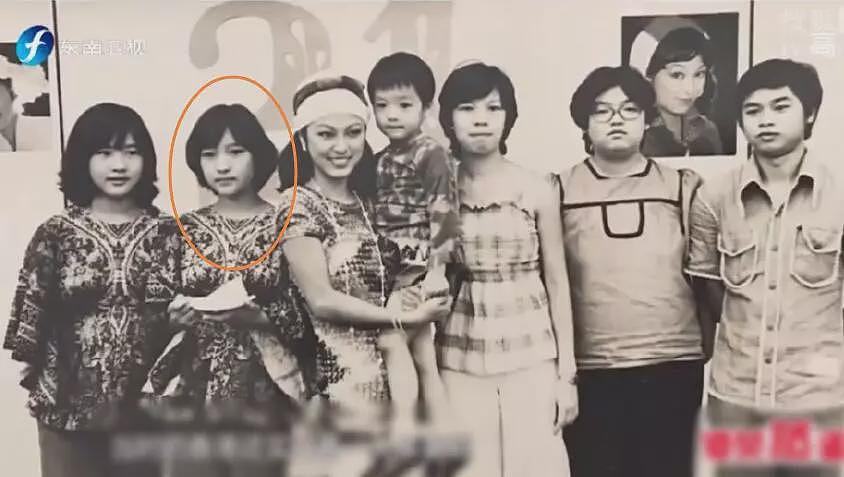 童年女神爱上大叔！17岁怀孕当小三，21岁生二胎被骗婚，今脱离渣男终于活明白了？（组图） - 10