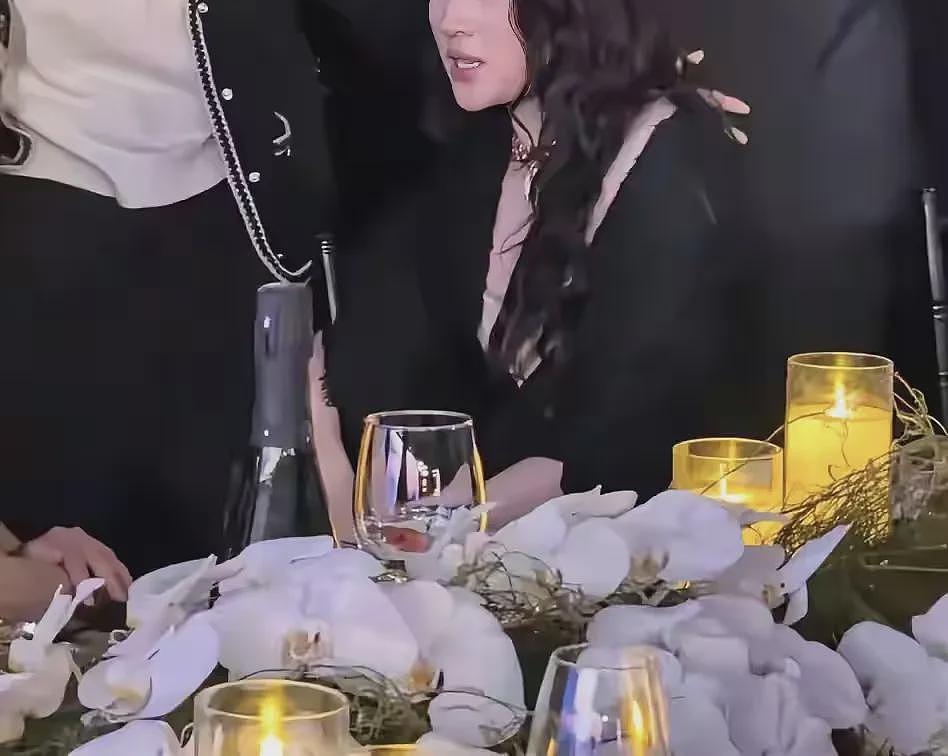 天仙姐姐的双面酒局,在外装纯全靠妈挡枪(组图) - 2