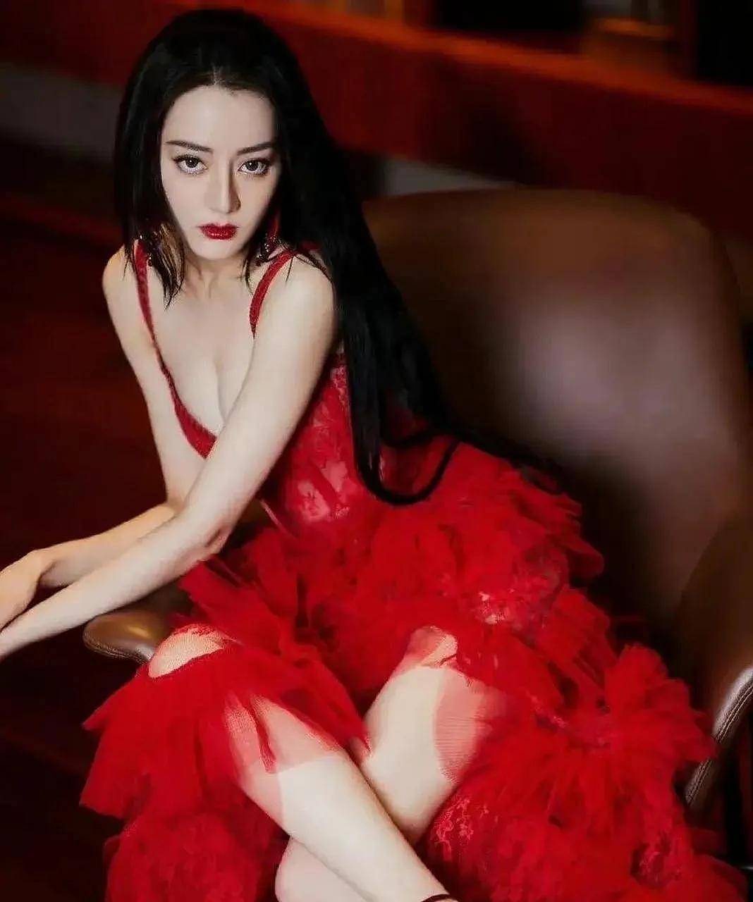 迪丽热巴异域美貌与魔鬼身材俱全！既风情万种，又性感火辣！（组图） - 5