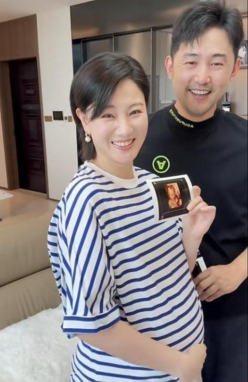 40岁演员侯梦莎官宣怀孕！晒孕肚照激动落泪，结婚四年备孕艰辛（组图） - 10