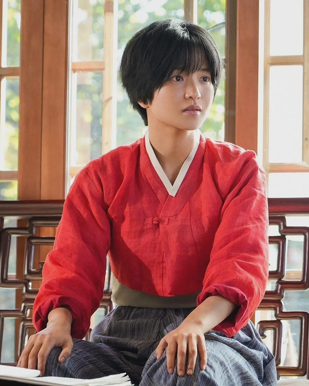 打败宋慧乔、全智贤的韩国新晋女神被全网喷普？结果这姐一出场就秒了…（组图） - 11