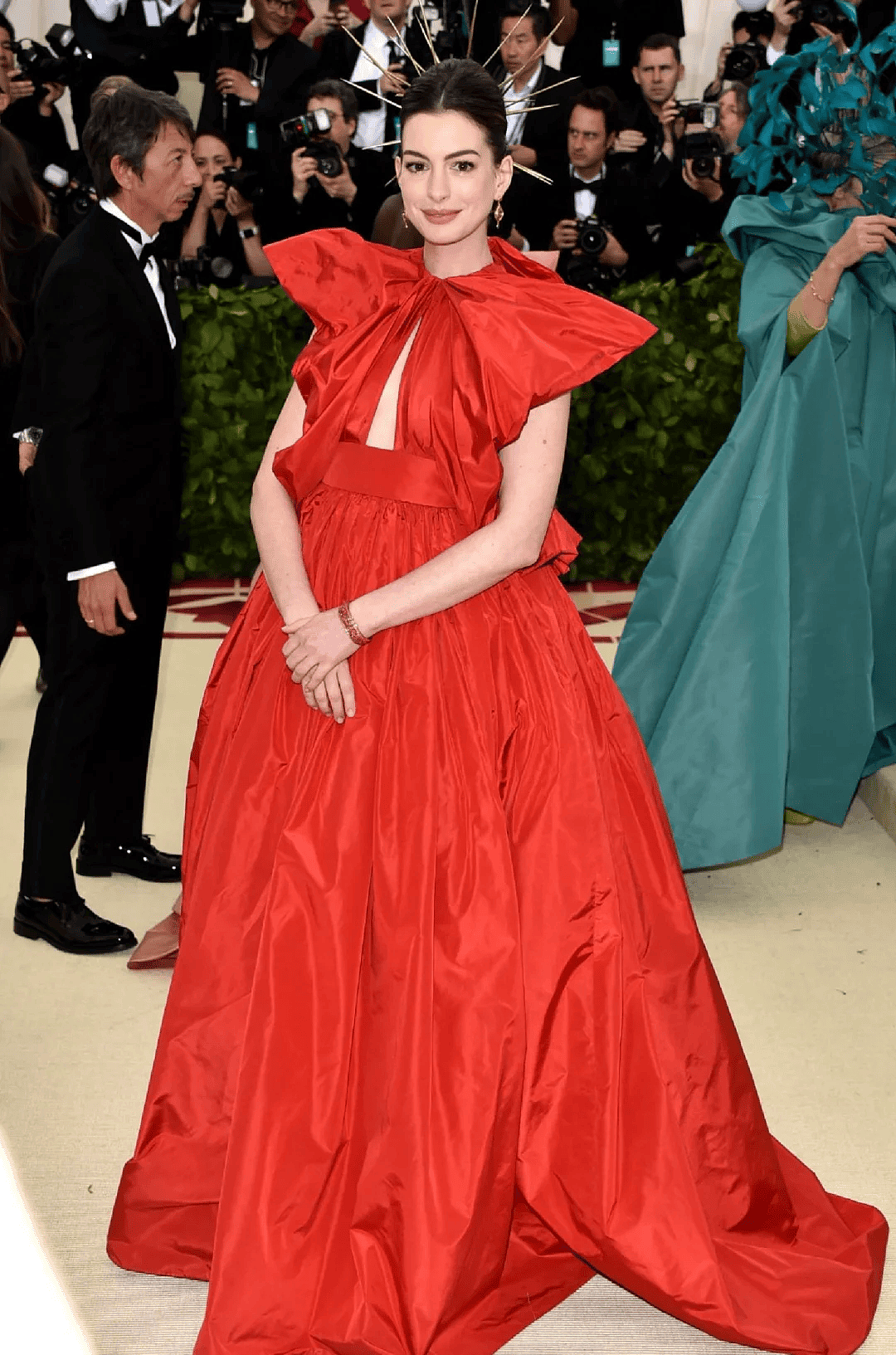 【时尚】辣眼睛！Lisa穿LV定制蕾丝透视三角裤套装征战Met Gala（组图） - 36