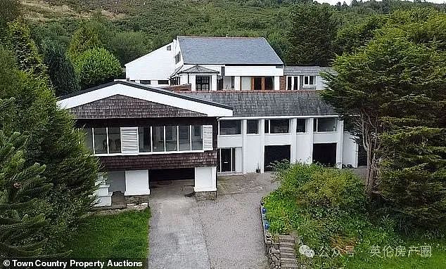 外来夫妇封山设防挡村民小路,4000人联名抗议:拆!(组图) - 2