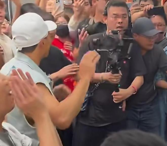 刘畊宏清场风波更多画面曝光,多角度还原真相,店家责任最大(组图) - 7