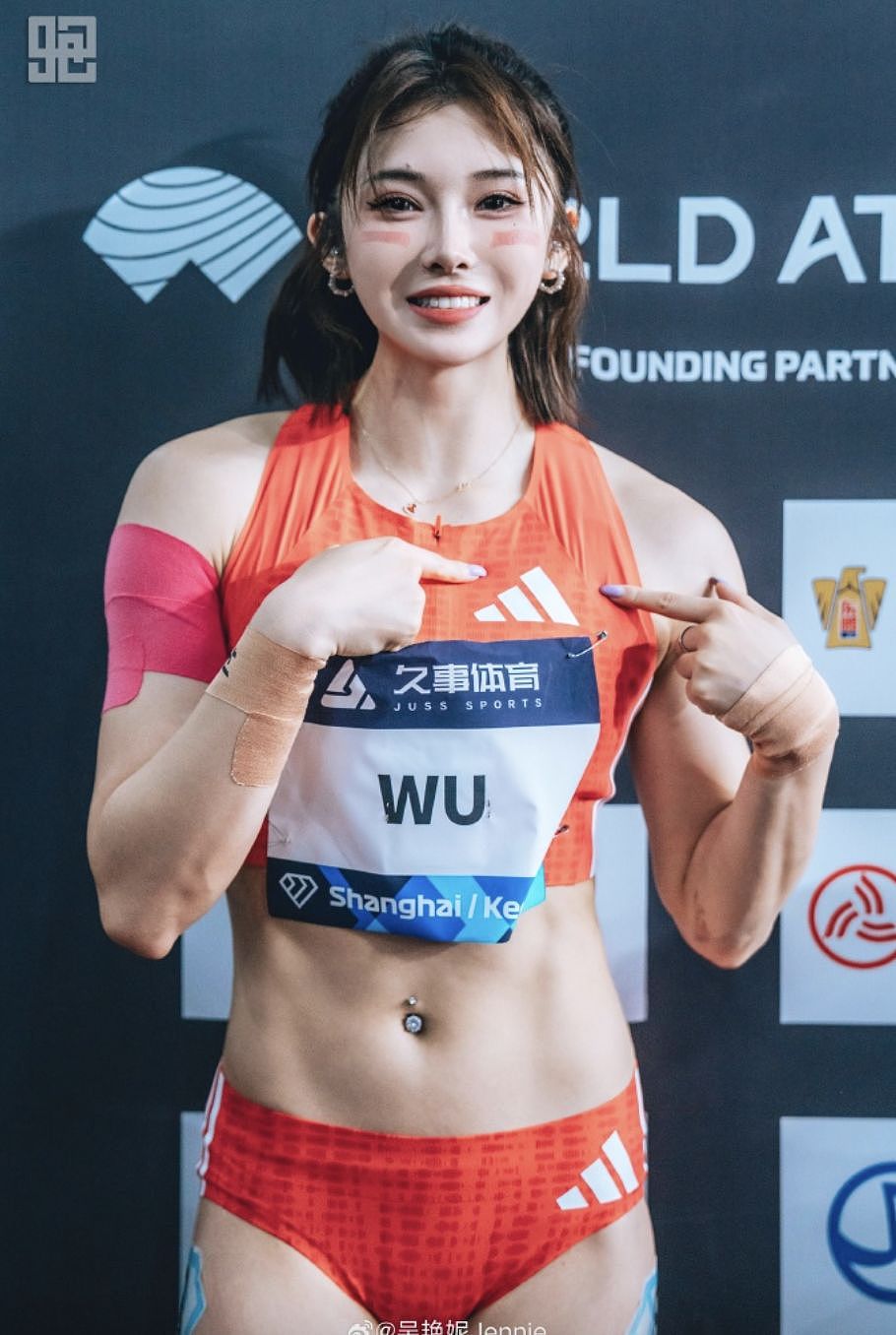 中国田径女神吴艳妮秀超难核心动作，变形“北欧挺”惊呆众人（视频/组图） - 4
