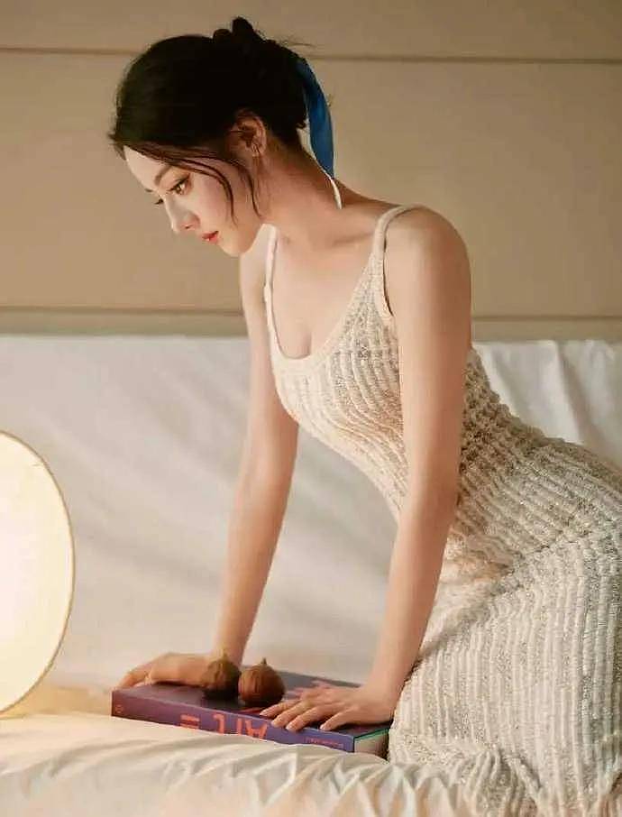迪丽热巴异域美貌与魔鬼身材俱全！既风情万种，又性感火辣！（组图） - 7