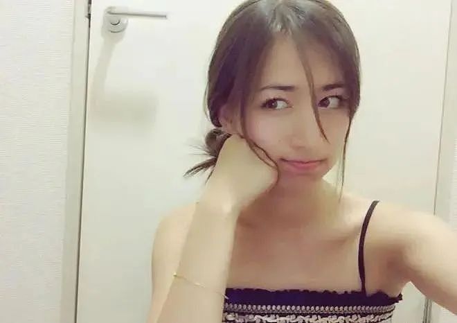 【美女】被称“日本第一性感美臀”，小蛮腰、马甲线の身材...（组图） - 18