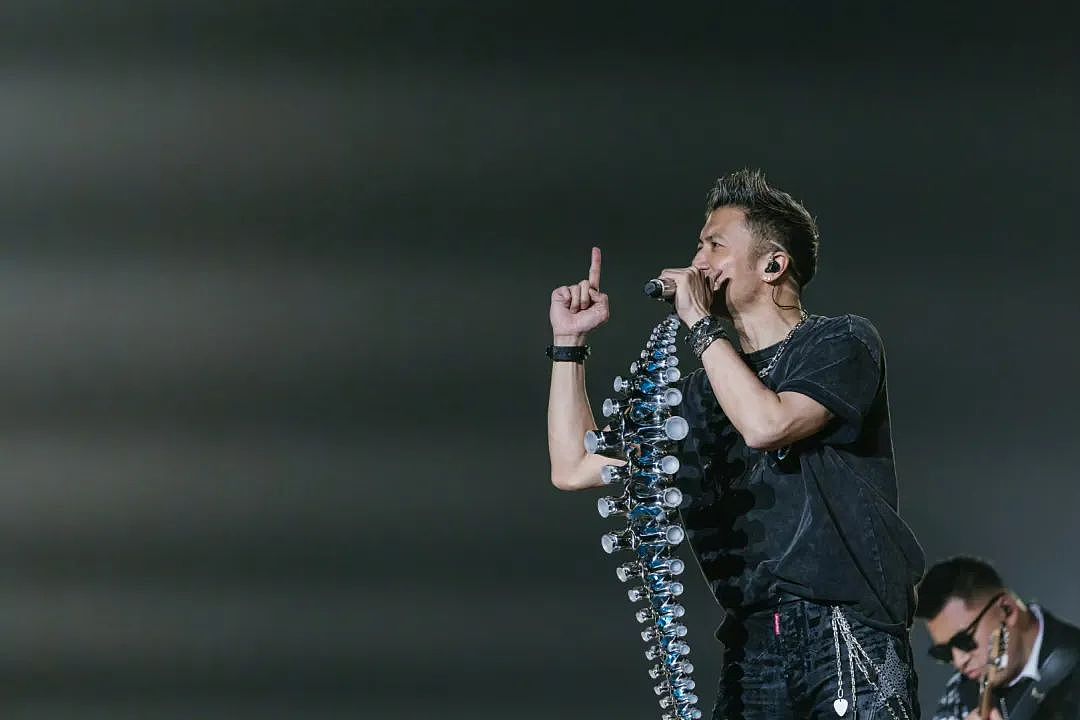 王菲、谢霆锋：都这么爱了，为啥还跟别人结婚？（组图） - 24