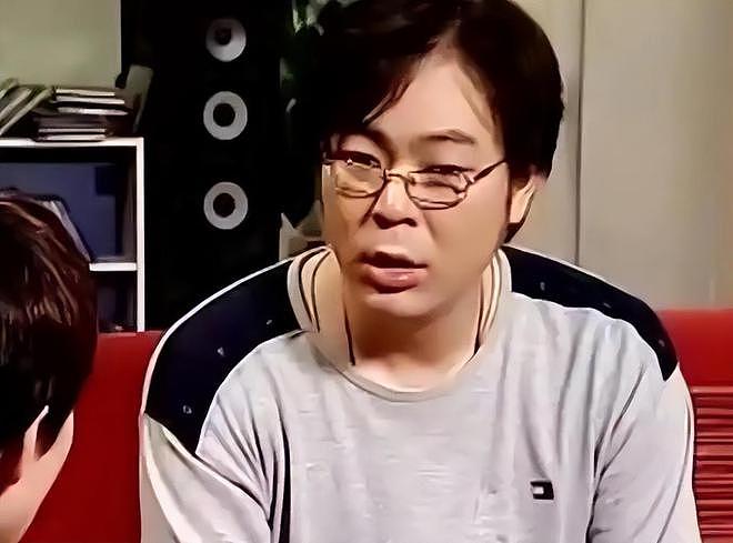 面相全变了！和妻子丁克，和情人生子，家暴出轨，如今遭央视换脸（组图） - 22