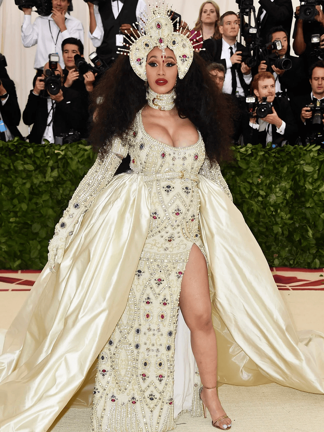 【时尚】辣眼睛！Lisa穿LV定制蕾丝透视三角裤套装征战Met Gala（组图） - 29