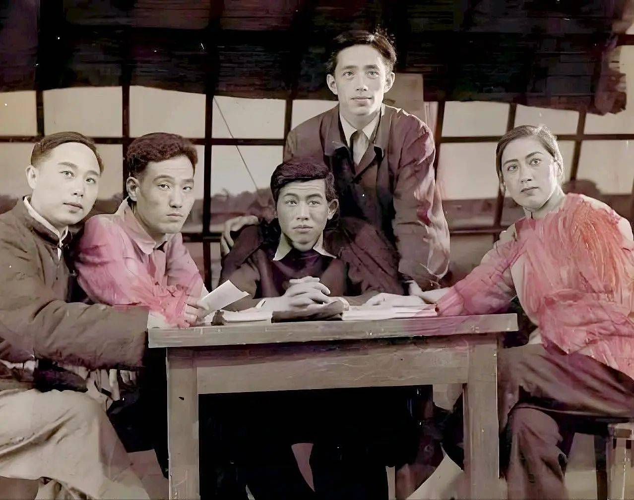 影后金雅琴患双癌离世：独生女儿4婚4离，她气的在公园哭（组图） - 15