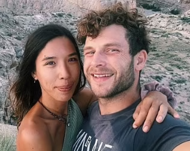 “求你住手”！SpaceX精英工程师发疯捅毙妻子，卧室墙壁留血字911，宛如杀戮场（组图） - 3
