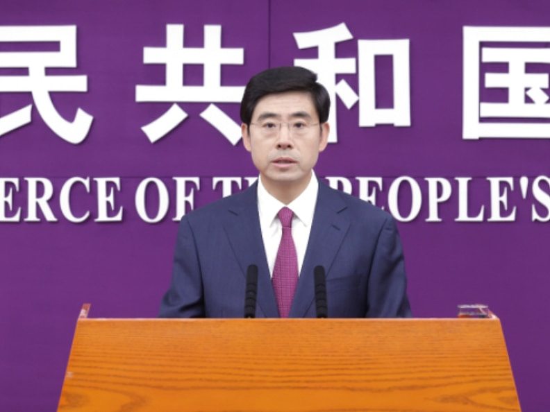 美英达成特朗普关税战以来首份贸易协议，特朗普寄望明日美中会谈破冰（组图） - 2