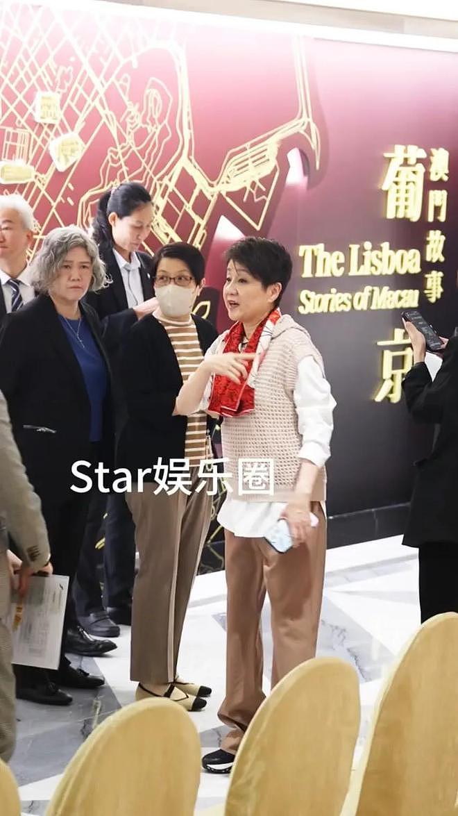何超莲和三太庆生,窦骁缺席,赌王四太对何超琼热情,何超凤优雅(组图) - 6