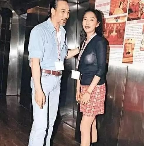TVB知名男星去世！骗17岁少女生子、偷吃23岁契女，玩遍网红娶小30岁妻（组图） - 39