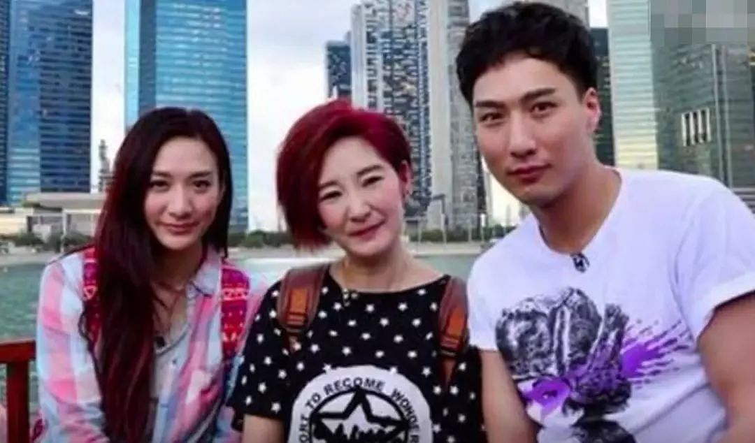 TVB知名男星去世！骗17岁少女生子、偷吃23岁契女，玩遍网红娶小30岁妻（组图） - 33