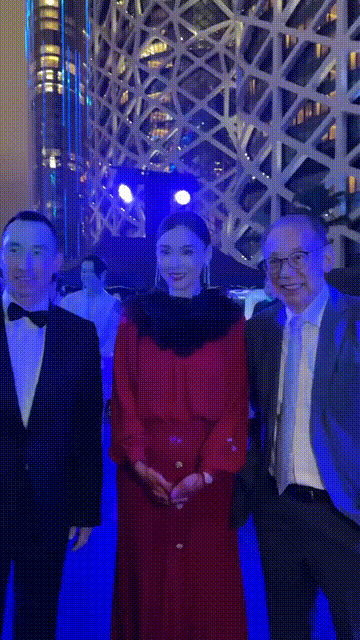 何超莲和三太庆生,窦骁缺席,赌王四太对何超琼热情,何超凤优雅(组图) - 18