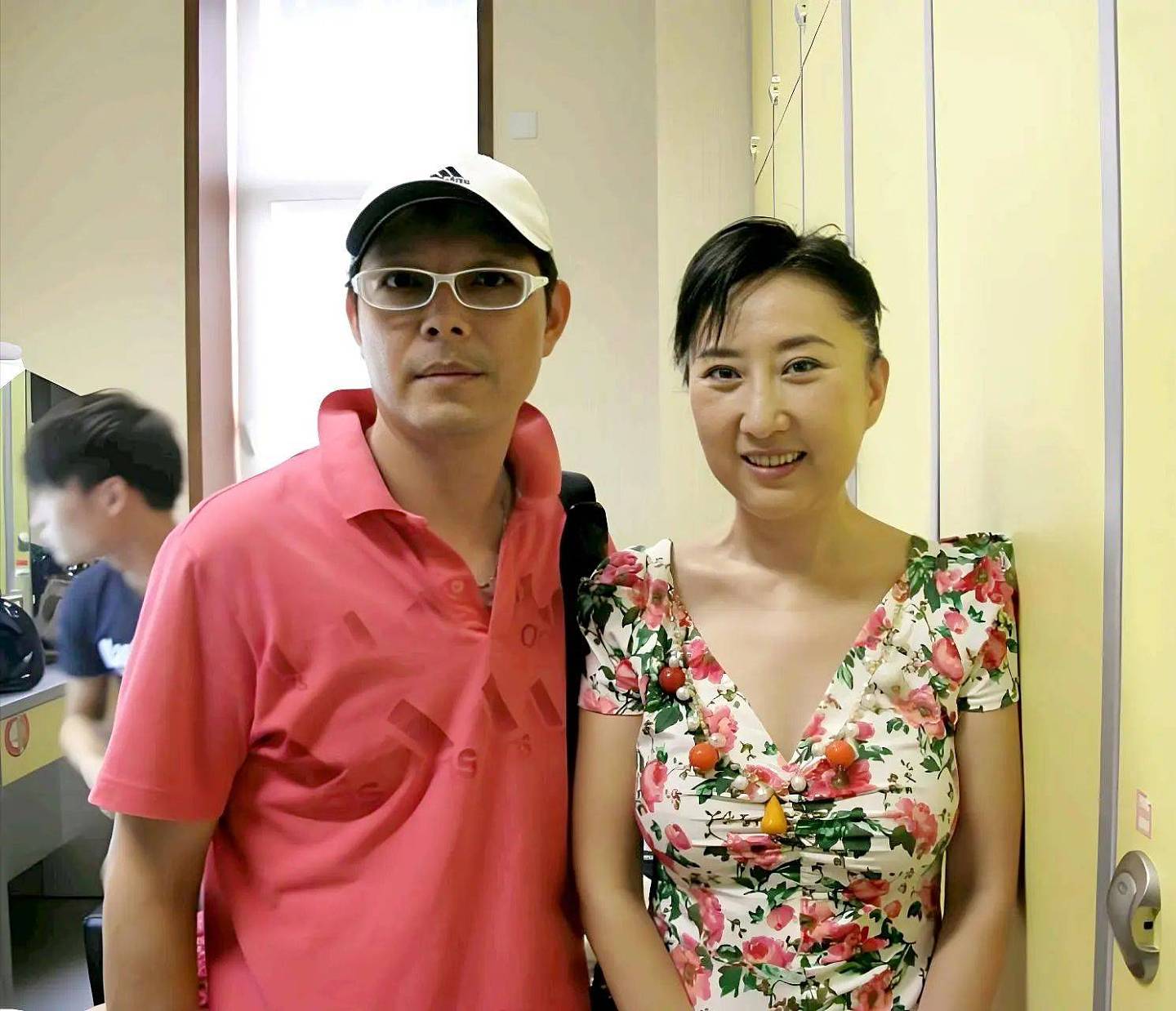 影后金雅琴患双癌离世：独生女儿4婚4离，她气的在公园哭（组图） - 22
