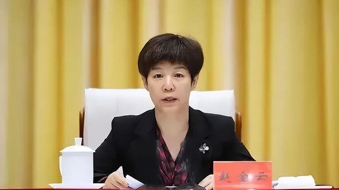 大搞家庭式腐败的女副省长被逮捕，丈夫比她晚一周落马（组图） - 1
