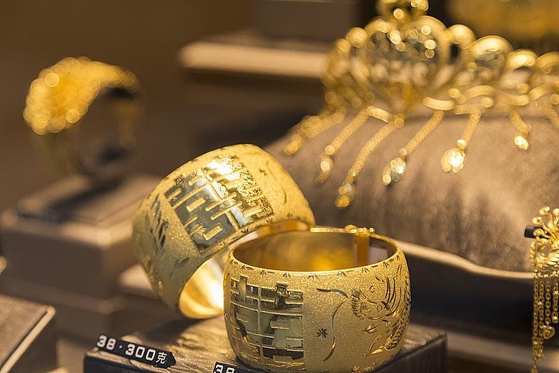 广东金店老板租“三金”给新人结婚:花小钱满足面子(组图) - 2