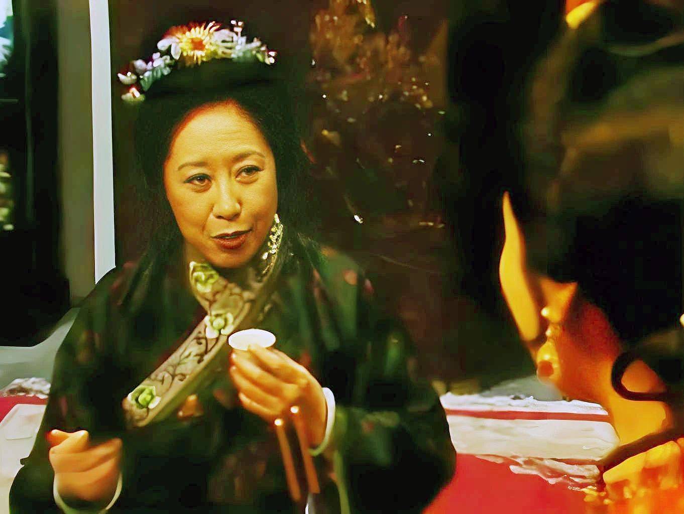 影后金雅琴患双癌离世：独生女儿4婚4离，她气的在公园哭（组图） - 8