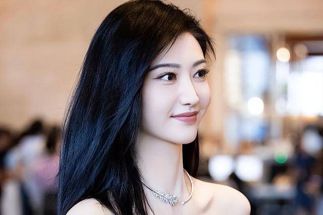 “太后的资源,丫鬟的命”,怎么捧都不红的这5位(组图) - 1