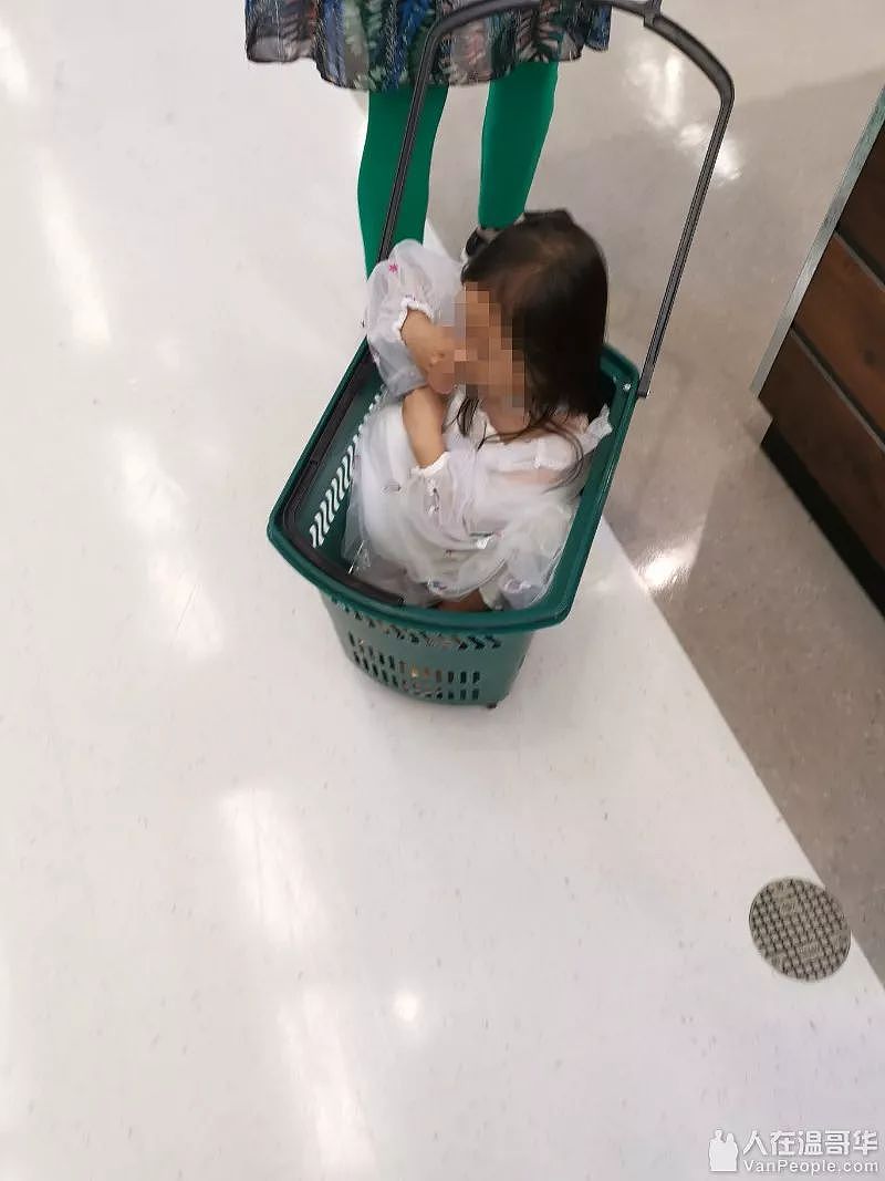 温哥华宝妈血泪警告：Costco购物车运垃圾视频曝光后，我儿子住进了ICU…（组图） - 1
