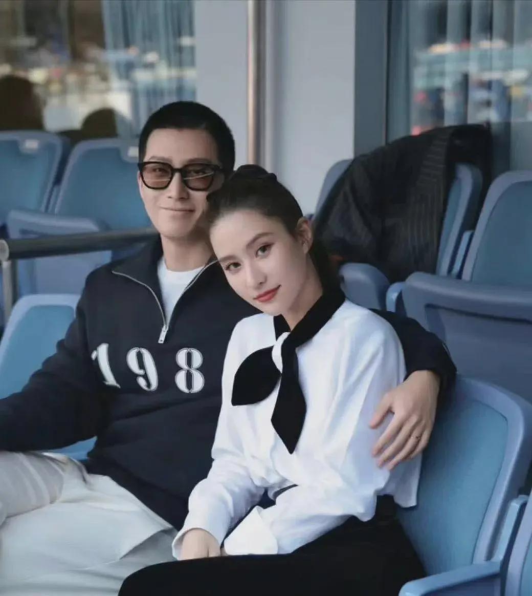 曝窦骁何超莲已离婚，男方向女方索要8000万，两人已5个月未互动（组图） - 2