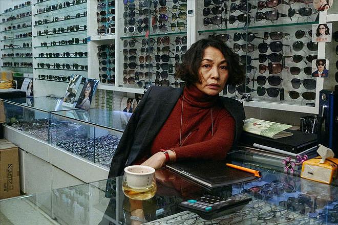 戏里土炸，戏外时髦精，《刑警的日子》60岁的她才是“人间清醒”（组图） - 18