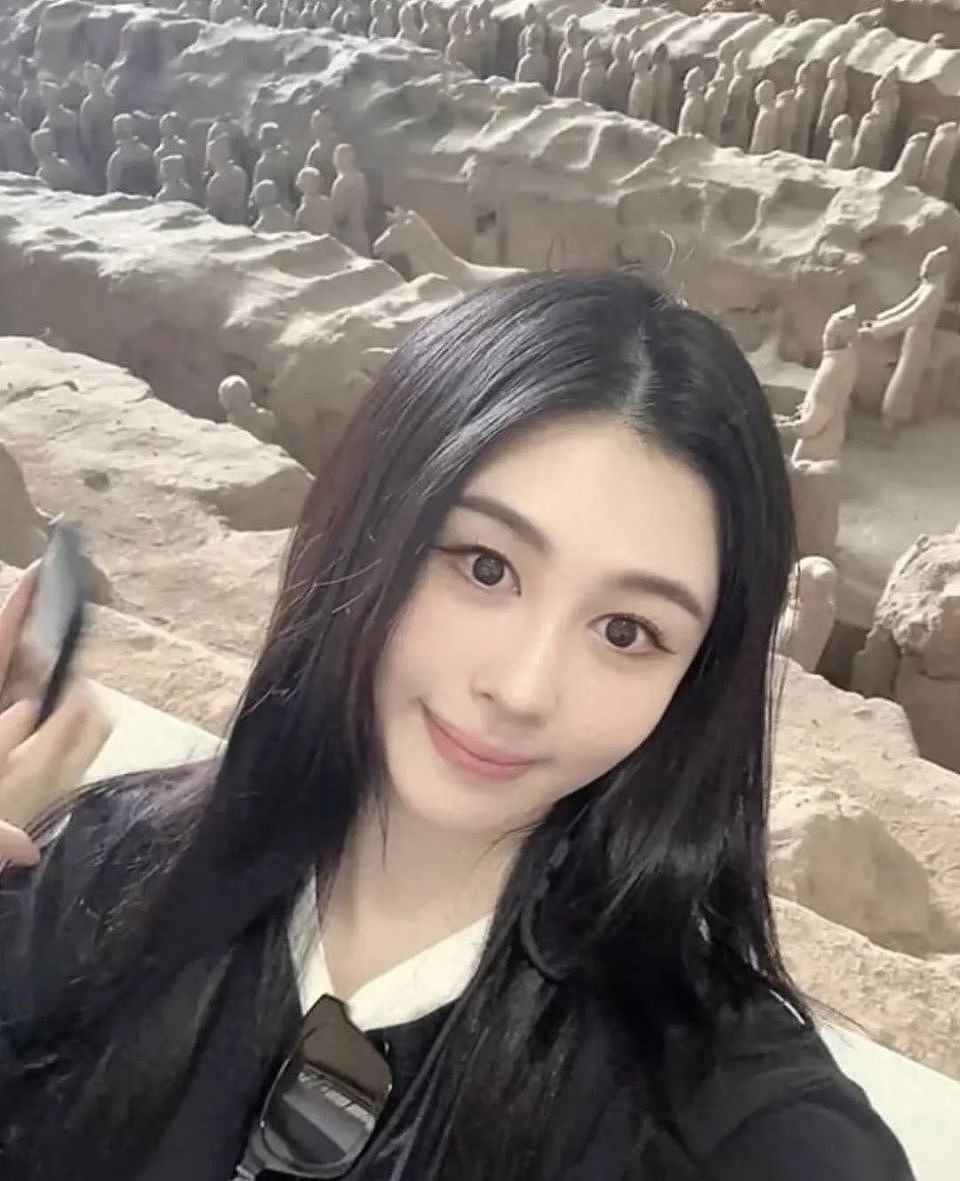 港圈豪门扎堆来内地旅游，回祖籍老家学中文，不带保镖接地气（组图） - 2