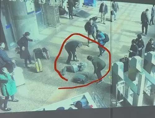 男子撞倒转身老人后续：路人赔7万，法院删文，青岛文旅天塌了（组图） - 21