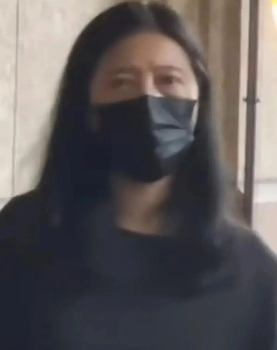 59岁朱丽倩:出身豪门46岁才生女儿,被评为“最辛苦天王嫂”(组图) - 16