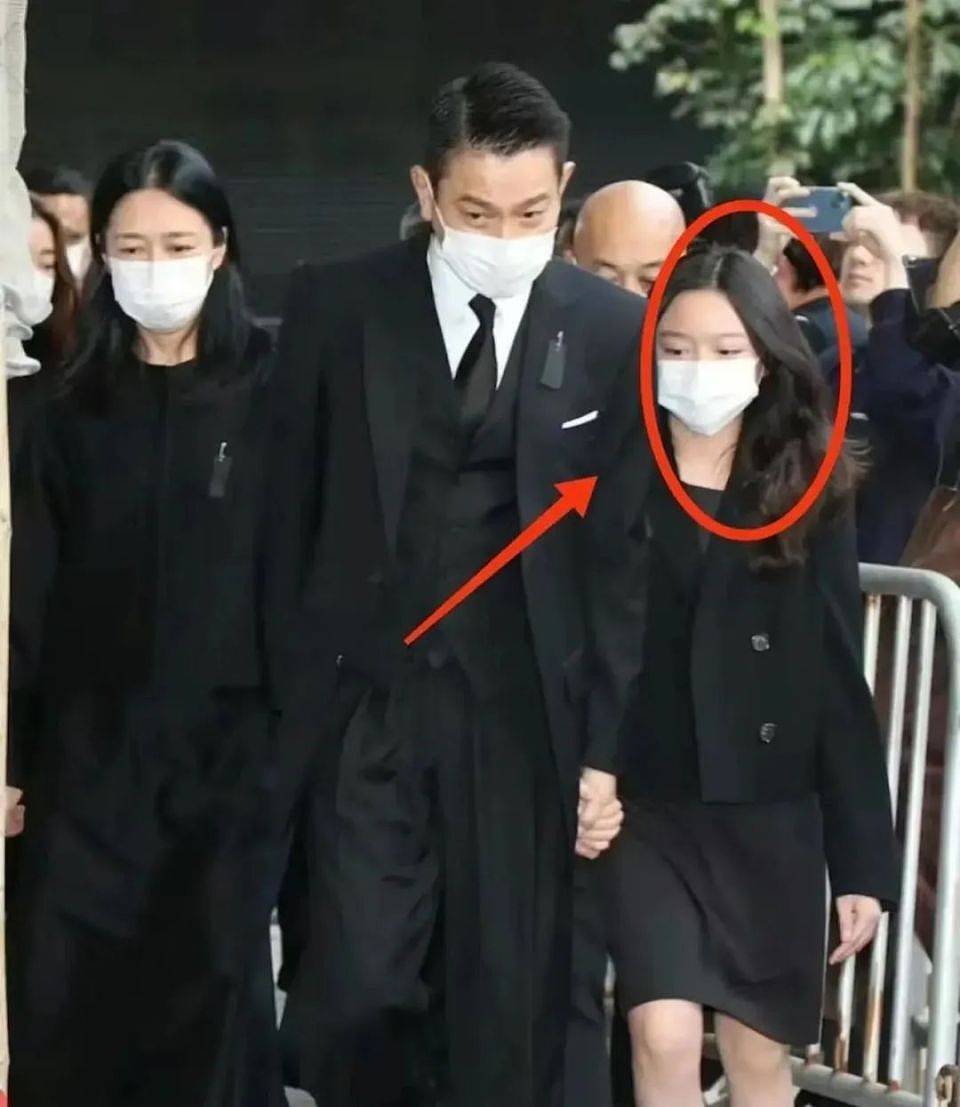 59岁朱丽倩:出身豪门46岁才生女儿,被评为“最辛苦天王嫂”(组图) - 19