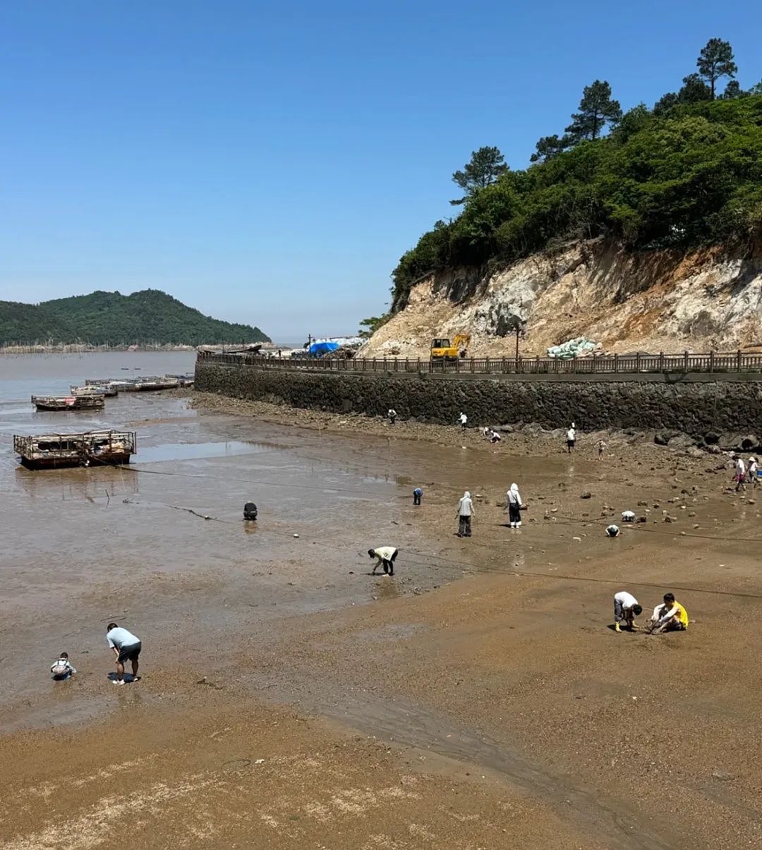 这个比上海还老钱的城市,挤满提前退休的中产人群(组图) - 7