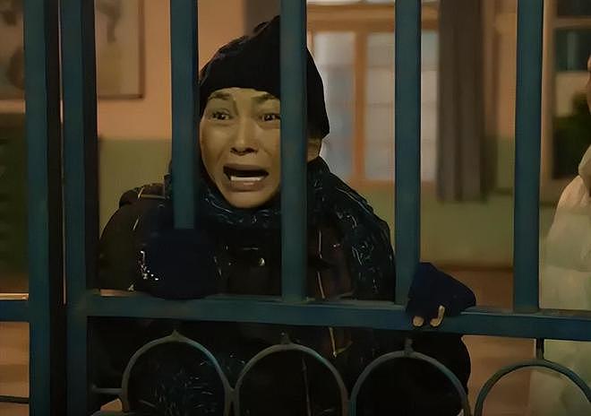 戏里土炸，戏外时髦精，《刑警的日子》60岁的她才是“人间清醒”（组图） - 4