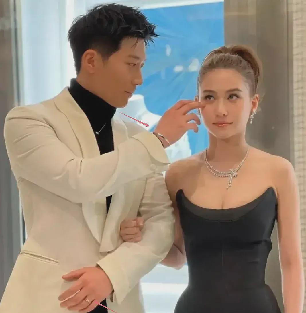 窦骁离婚再添实锤？何超莲和家人庆生独缺他，两人均摘下婚戒（组图） - 10
